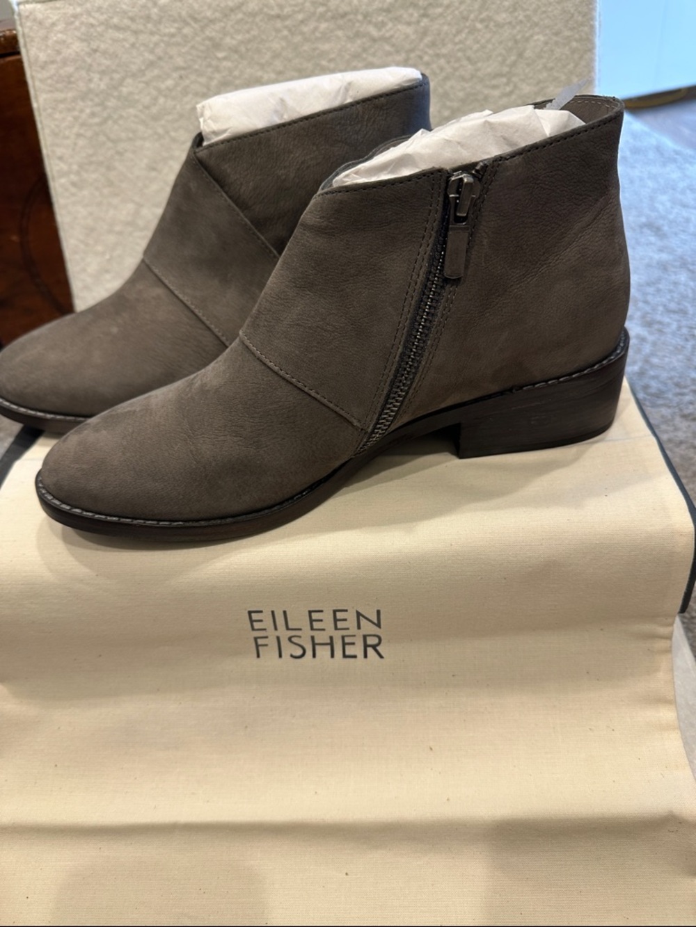 Eileen Fisher Rowan TN Graphite Nubuck Suede Ankle Booties Size 8 New